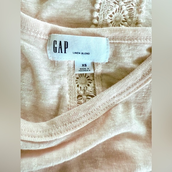 GAP Linen Blend Crochet Lace Tank Top, New Sheer Pink, Size XS - Picture 2 of 4